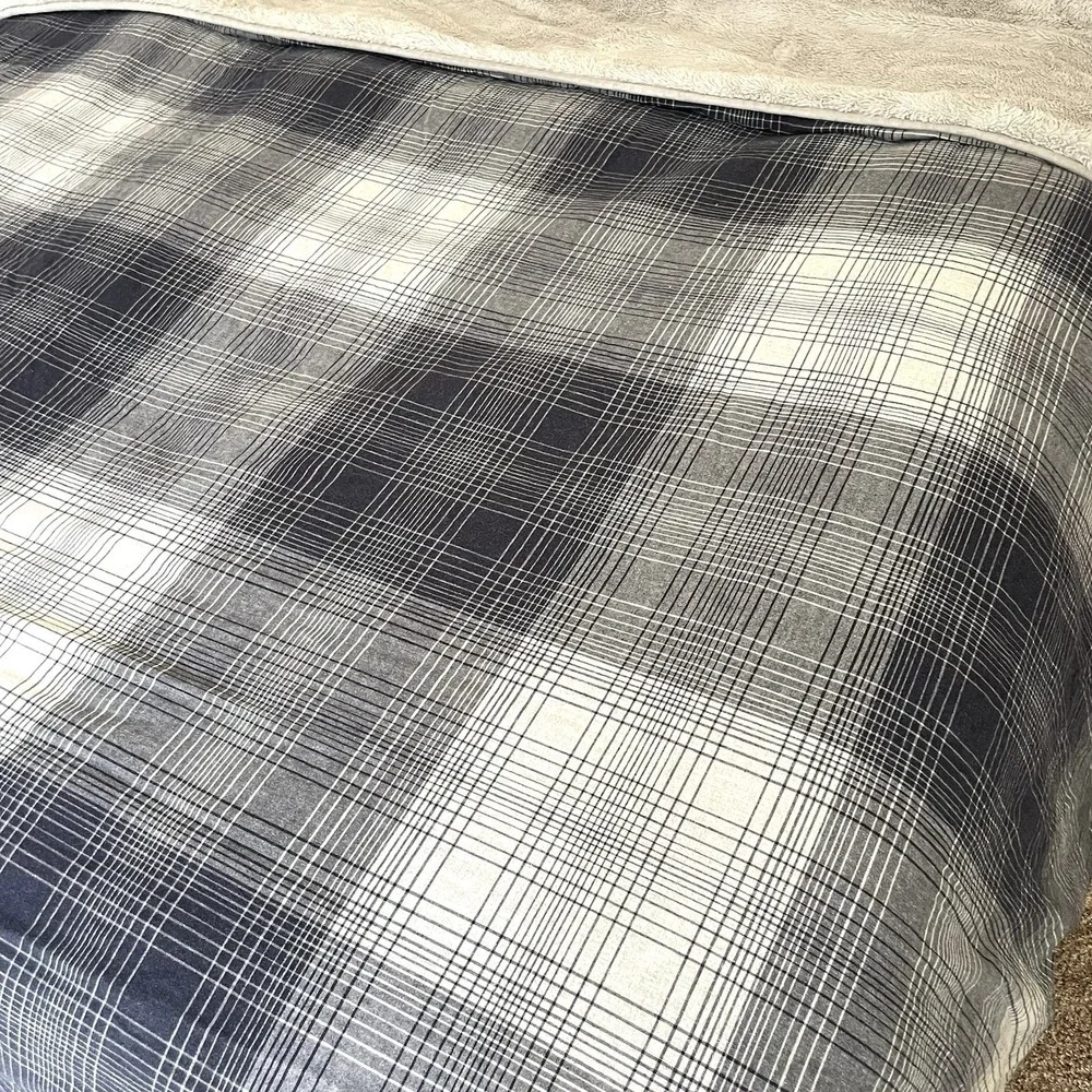 Ugg Avery Sherpa Lined Comforter 84x90 Full Queen Navy Plaid Flannel Gray Plush
